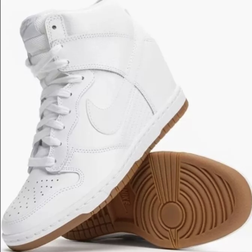 Nike Dunk Sky High Essential Hidden Wedge 644877-103 Sneaker White Gum Bottoms